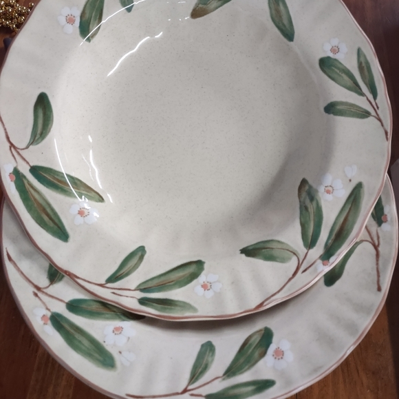 Mikasa Country Classic DC305 Petite Bloom 8 PC place settings - Picture 3 of 8